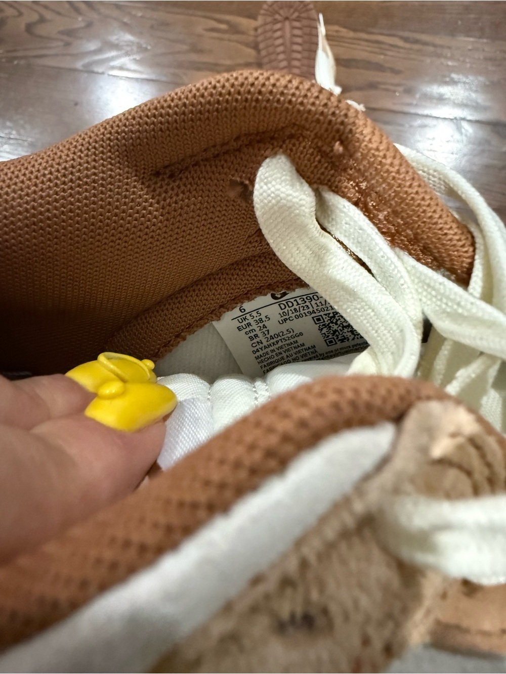 Nike Dunk Medium Curry - Picture 5 of 5